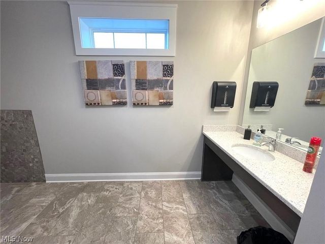 4304 Evergreen Court, North Canton, OH 44720