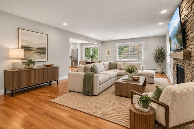 202 Freeman Rd, Charlton, MA 01507
