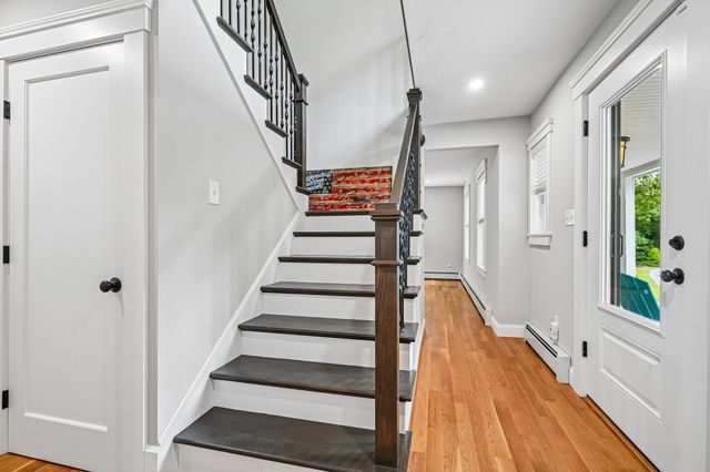202 Freeman Rd, Charlton, MA 01507