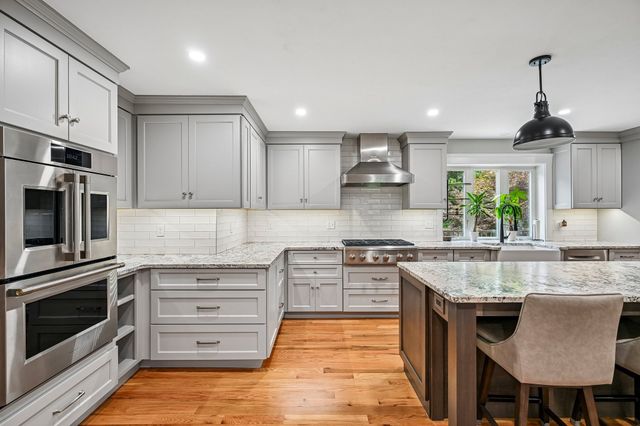 202 Freeman Rd, Charlton, MA 01507