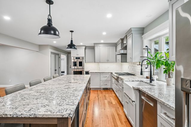 202 Freeman Rd, Charlton, MA 01507