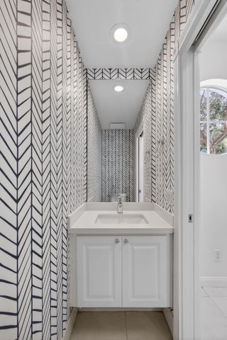 355 Salinas Drive, Palm Beach Gardens, FL 33410