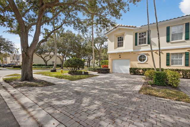 355 Salinas Drive, Palm Beach Gardens, FL 33410