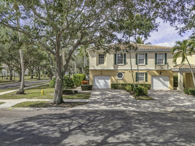 355 Salinas Drive, Palm Beach Gardens, FL 33410