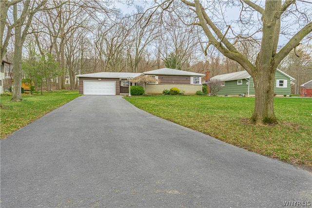 972 Hillside Drive, Lewiston, NY 14092