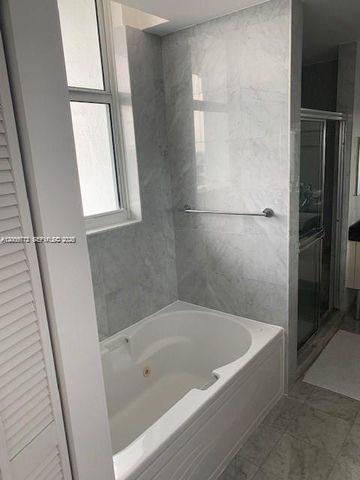 31 SE 5th St 3512, Miami, FL 33131