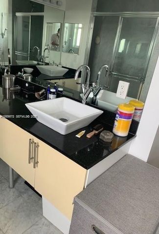 31 SE 5th St 3512, Miami, FL 33131