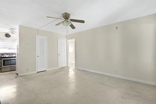 3212 NE 7th Place 12, Pompano Beach, FL 33062