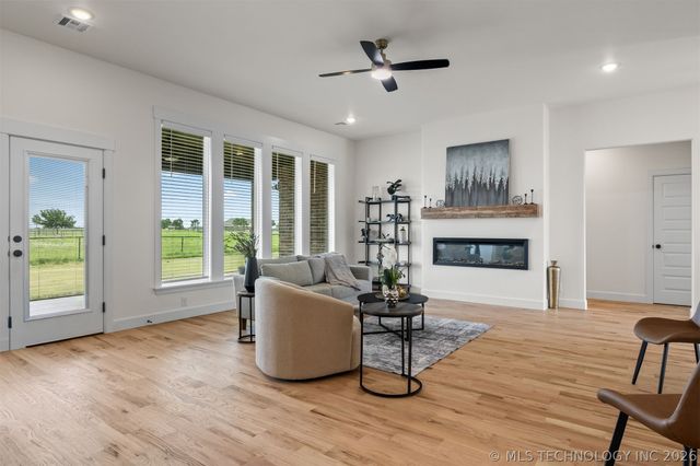 13623 N 58th East Avenue, Collinsville, OK 74021