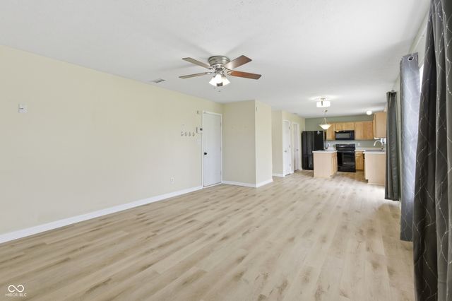 1284 Summer Ridge Lane, Brownsburg, IN 46112