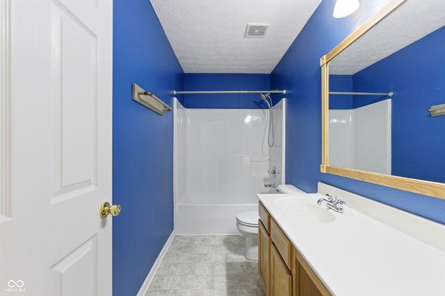 1284 Summer Ridge Lane, Brownsburg, IN 46112