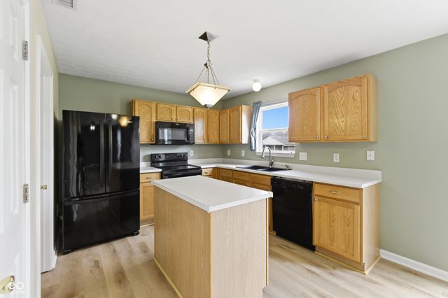 1284 Summer Ridge Lane, Brownsburg, IN 46112