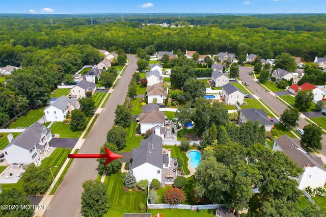 8 Carrie Drive, Howell, NJ 07731