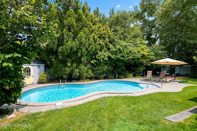 8 Carrie Drive, Howell, NJ 07731