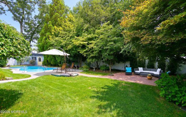 8 Carrie Drive, Howell, NJ 07731