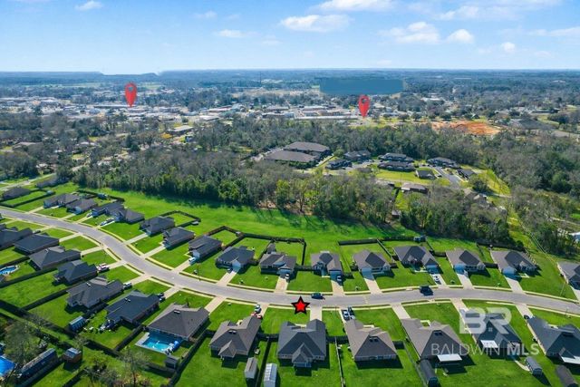 23121 Ridgewood Drive, Robertsdale, AL 36567