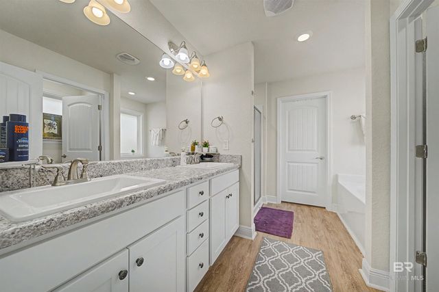 23121 Ridgewood Drive, Robertsdale, AL 36567