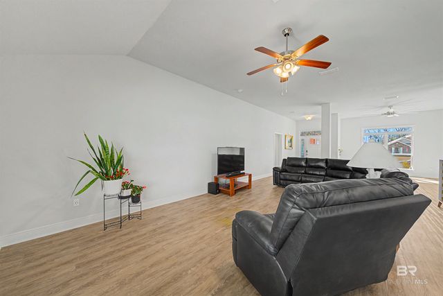 23121 Ridgewood Drive, Robertsdale, AL 36567