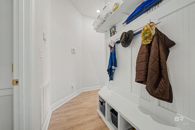 23121 Ridgewood Drive, Robertsdale, AL 36567