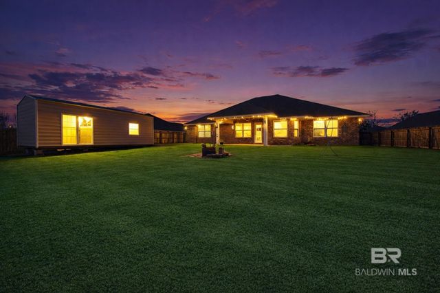 23121 Ridgewood Drive, Robertsdale, AL 36567