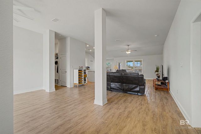 23121 Ridgewood Drive, Robertsdale, AL 36567