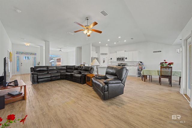 23121 Ridgewood Drive, Robertsdale, AL 36567