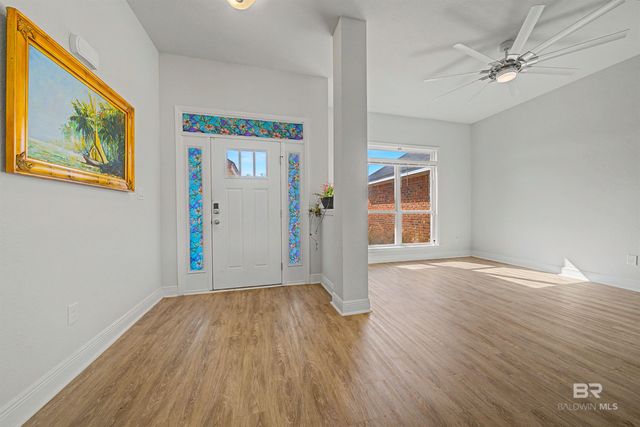 23121 Ridgewood Drive, Robertsdale, AL 36567