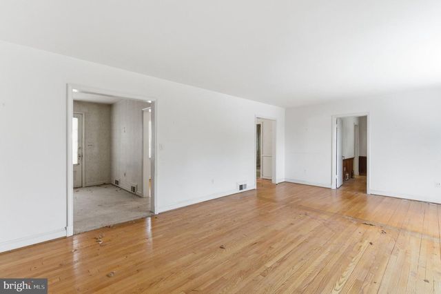 7408 WYNDALE LN, Chevy Chase, MD 20815