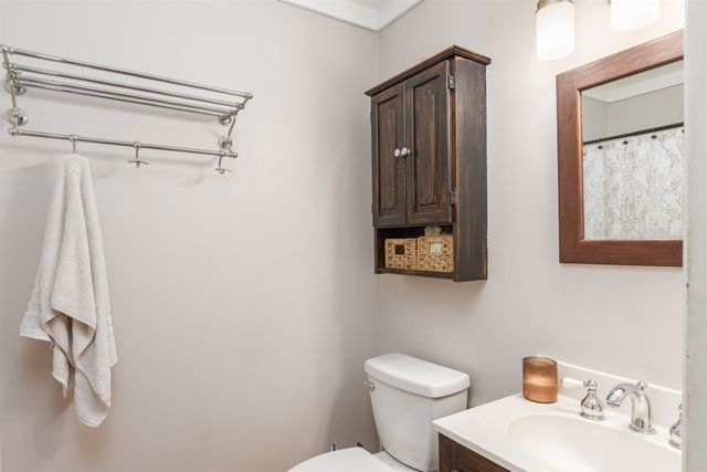 1147 Vz County Road 3417, Wills Point, TX 75169