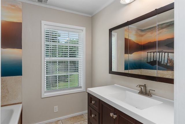 1147 Vz County Road 3417, Wills Point, TX 75169