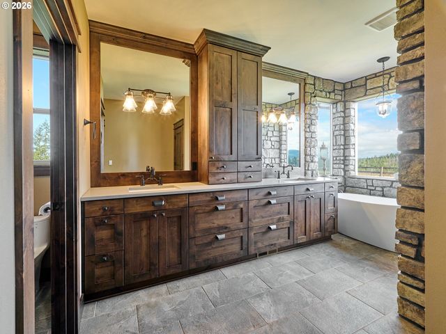 38252 S BLAIR Rd, Molalla, OR 97038