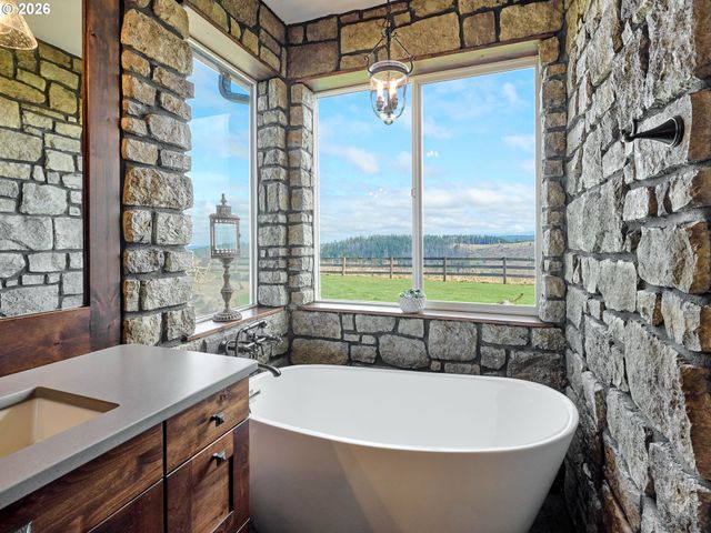 38252 S BLAIR Rd, Molalla, OR 97038