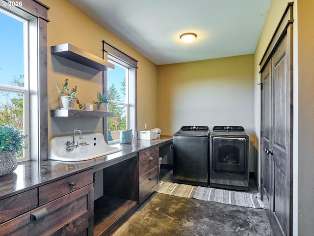 38252 S BLAIR Rd, Molalla, OR 97038