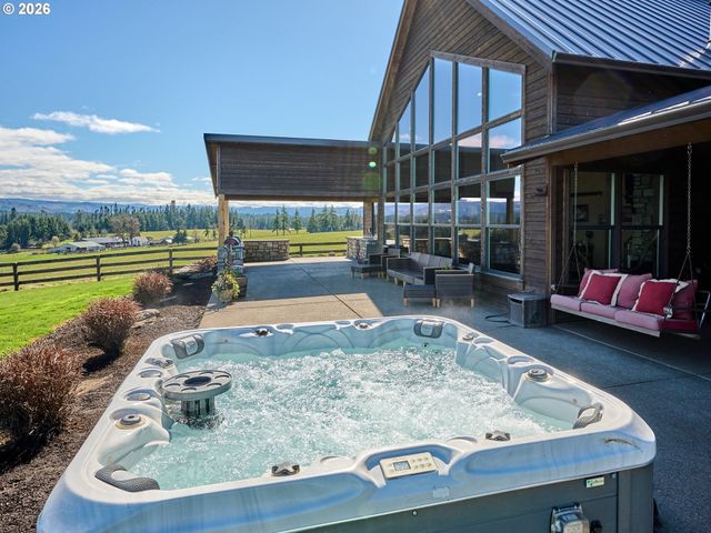 38252 S BLAIR Rd, Molalla, OR 97038