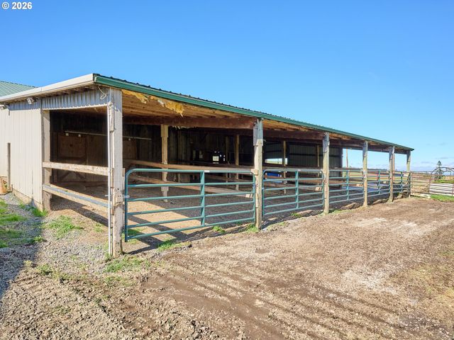 38252 S BLAIR Rd, Molalla, OR 97038