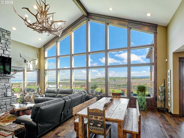 38252 S BLAIR Rd, Molalla, OR 97038