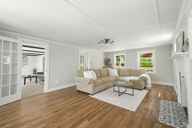 106 Rocky Hill Rd, Plymouth, MA 02360