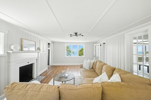 106 Rocky Hill Rd, Plymouth, MA 02360