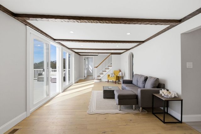 106 Rocky Hill Rd, Plymouth, MA 02360
