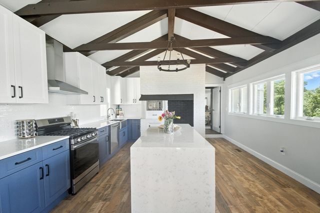 106 Rocky Hill Rd, Plymouth, MA 02360