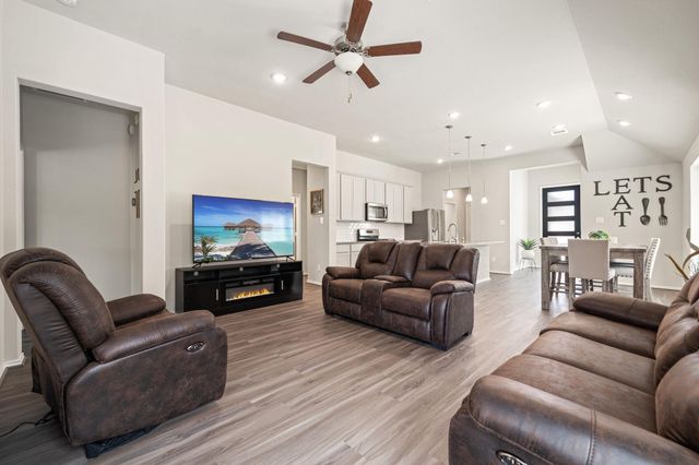 4138 Watson Drive, Rosharon, TX 77583