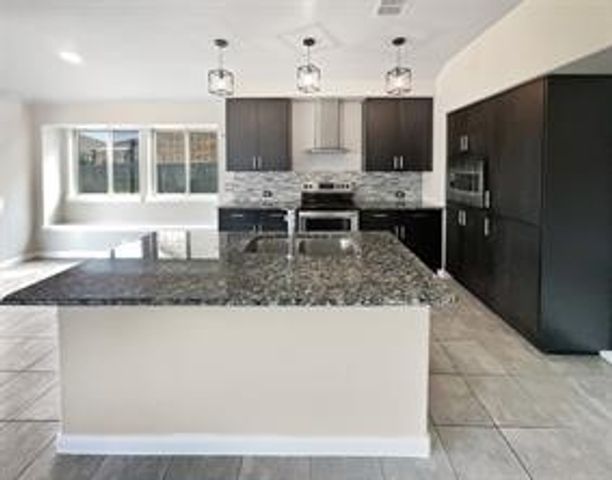 816 Oriel Circle, Fort Worth, TX 76036