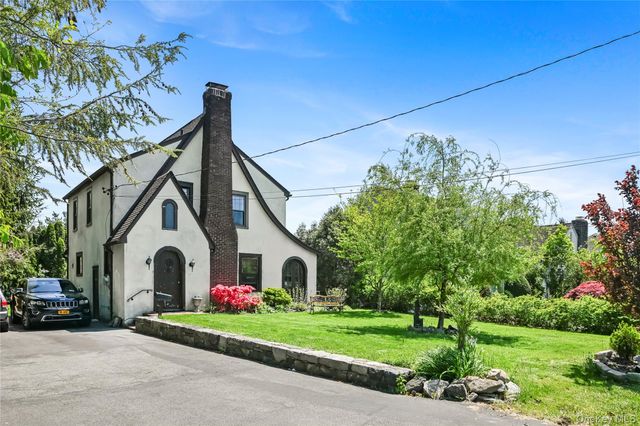 365 Old Mamaroneck Road, White Plains, NY 10605
