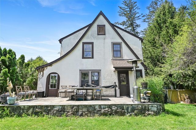 365 Old Mamaroneck Road, White Plains, NY 10605