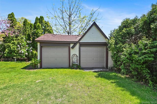 365 Old Mamaroneck Road, White Plains, NY 10605