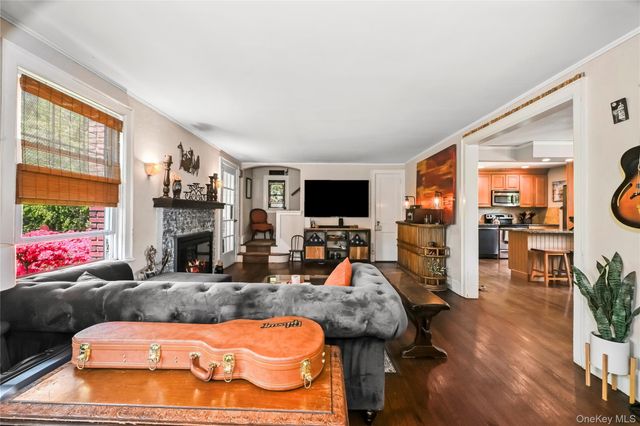 365 Old Mamaroneck Road, White Plains, NY 10605