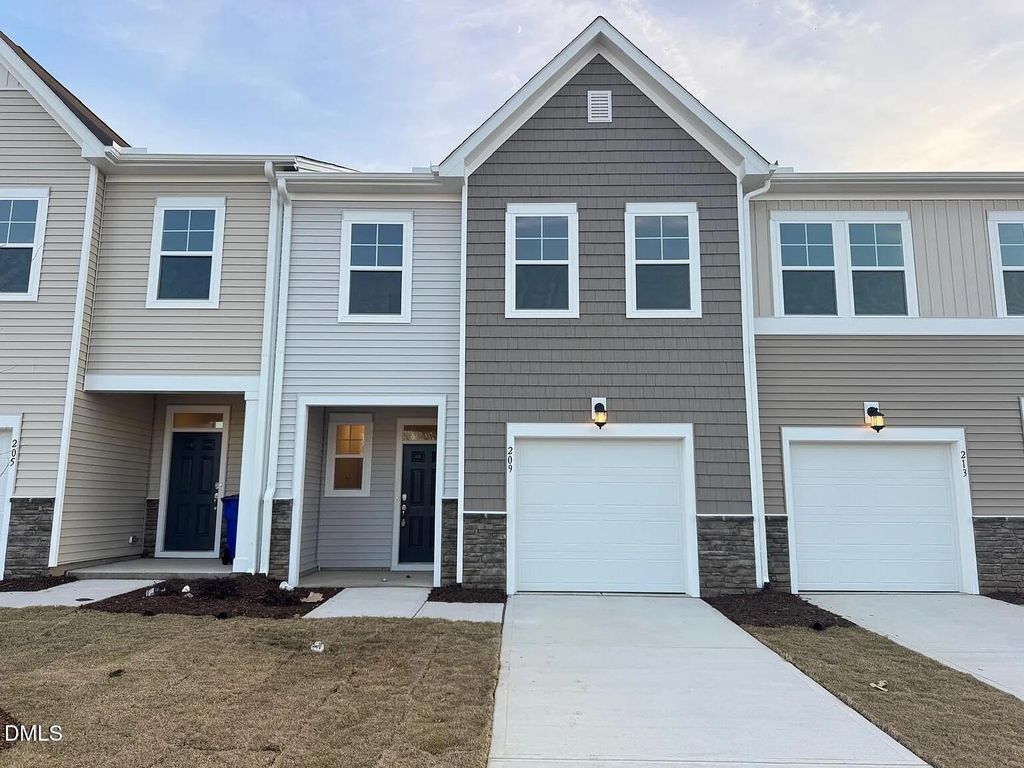 209 Lily Patch Lane, Smithfield, NC 27577