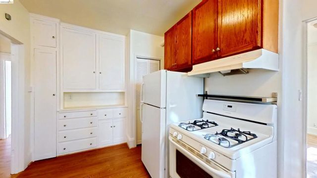 2924 Florence St, Berkeley, CA 94705