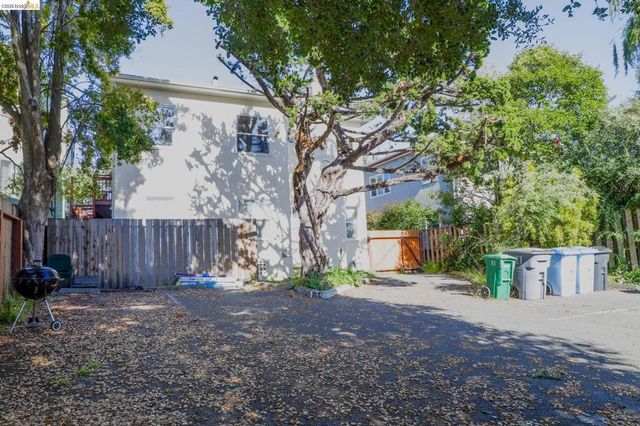 2924 Florence St, Berkeley, CA 94705
