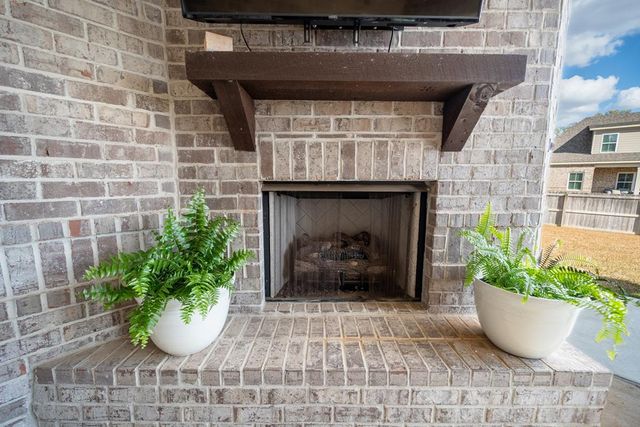 670 Charleston Mills Dr, Midland City, AL 36350